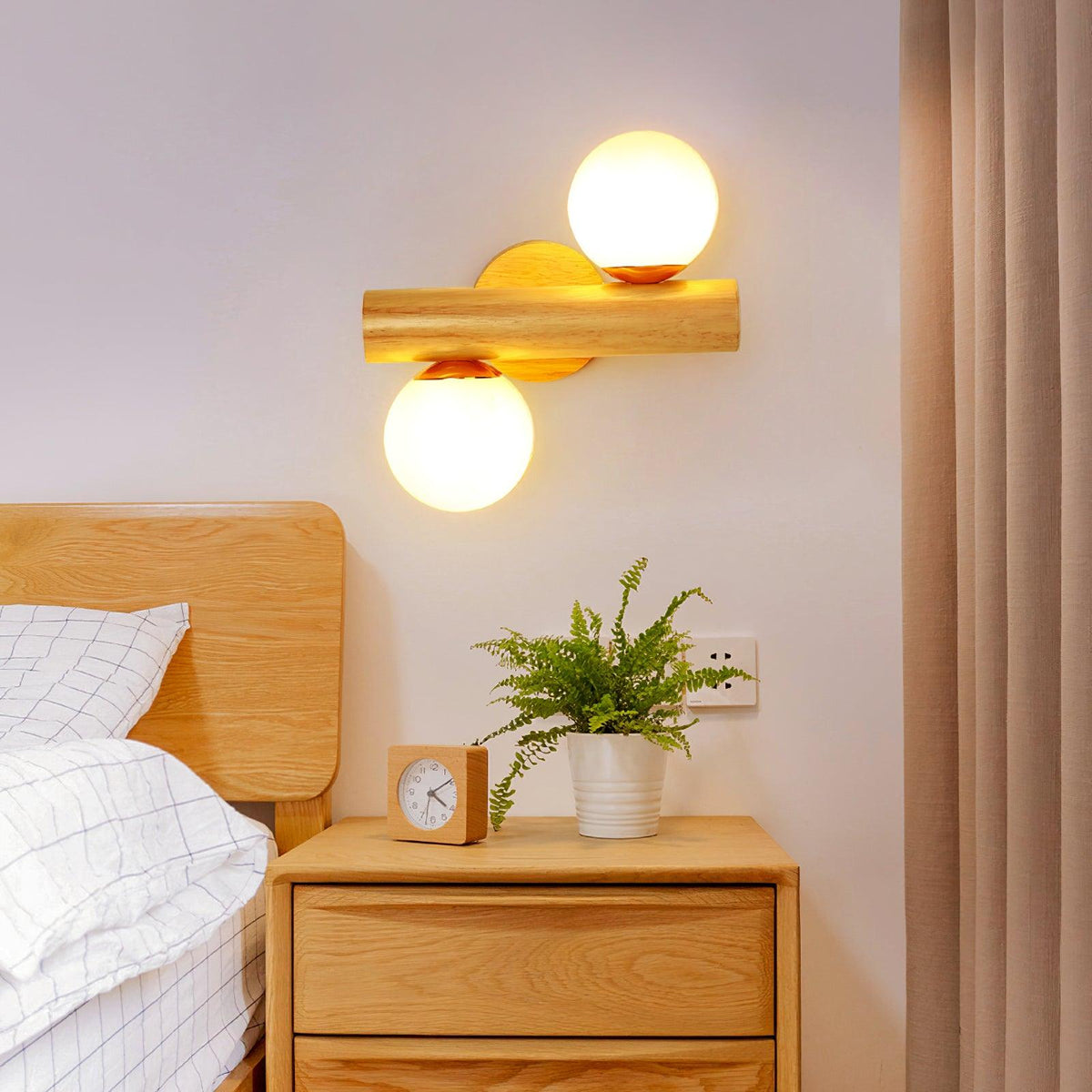 Birchavon Wood Wall Light-Moonnatur