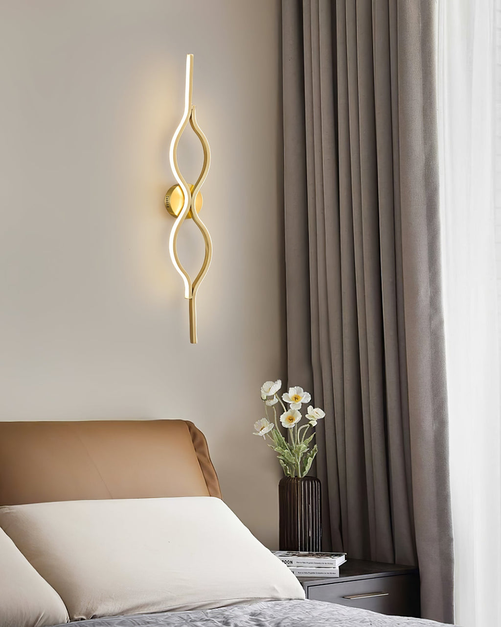 Xalenaria Brass Wall Light-Moonnatur