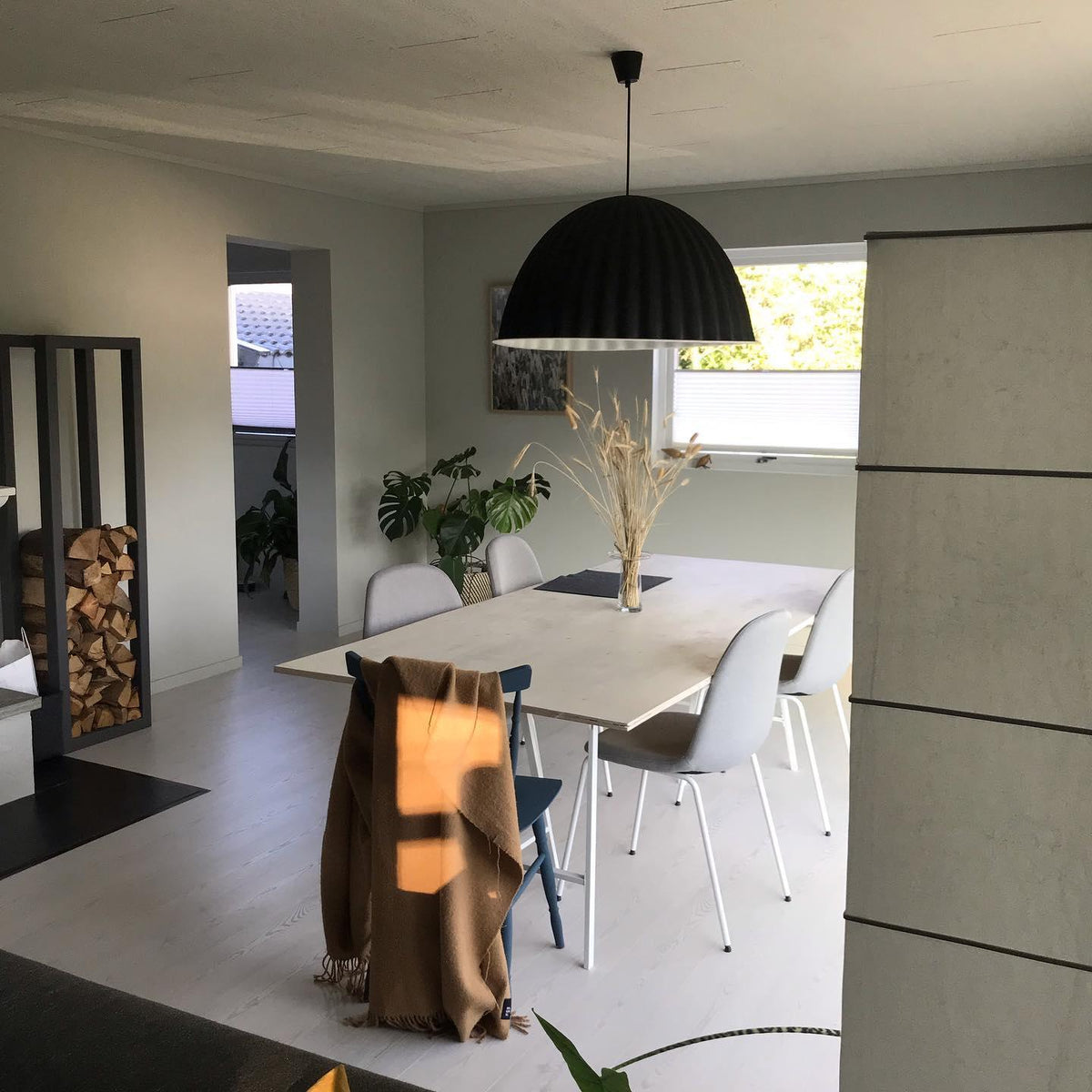 Harlis Felt Pendant Light-Moonnatur