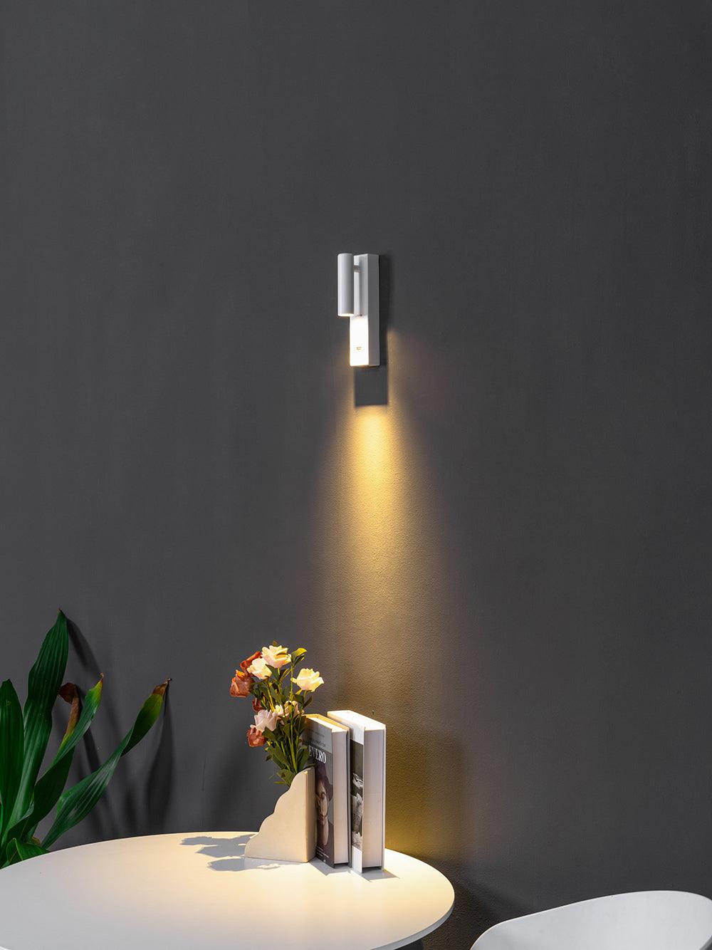 Korrora Metal Wall Light-Moonnatur