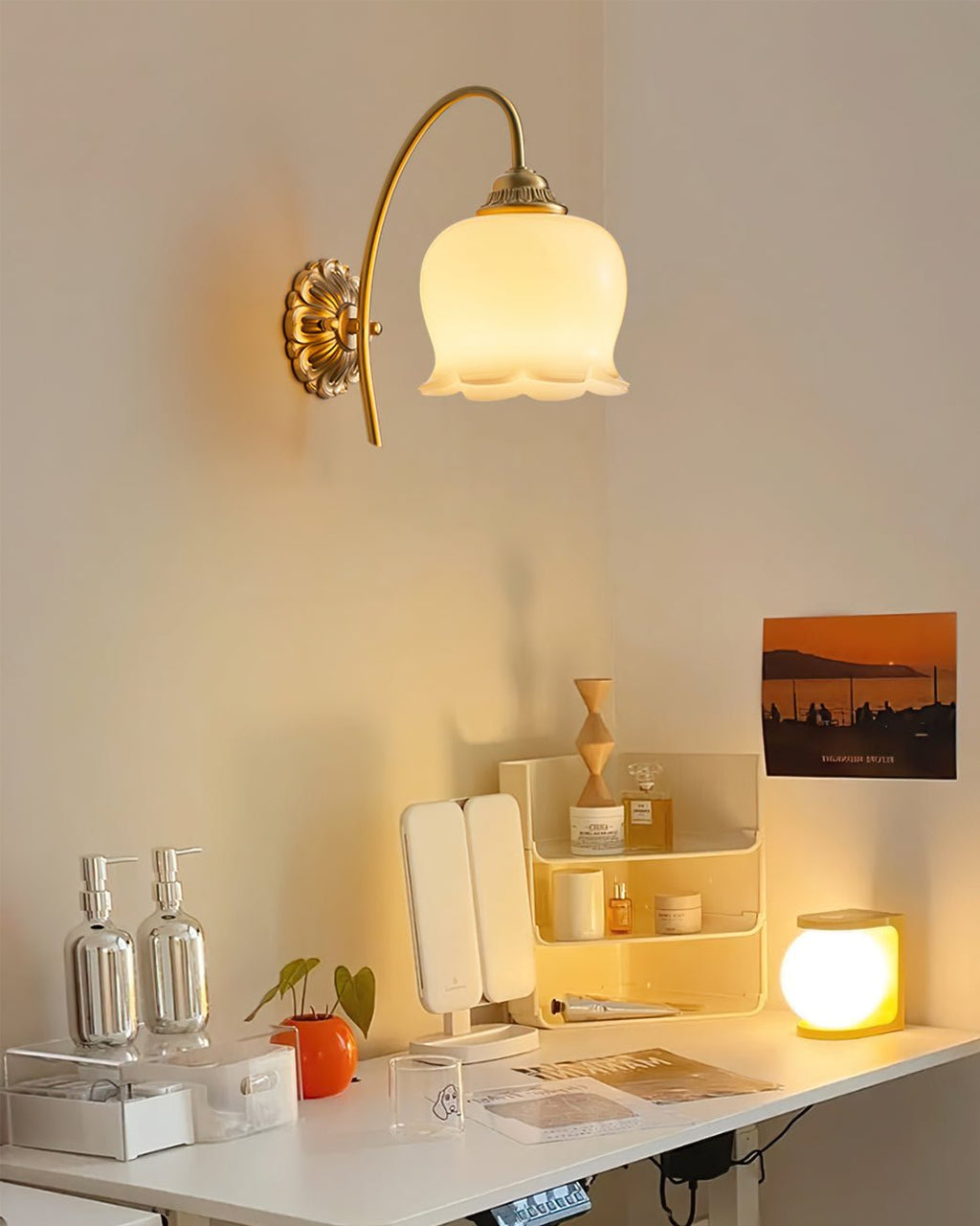 Lindenia Resin Wall Light-Moonnatur