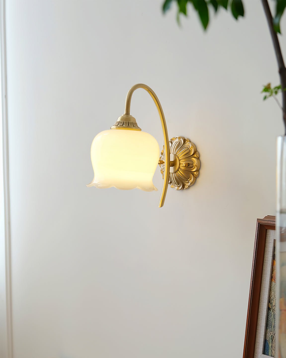 Lindenia Resin Wall Light-Moonnatur