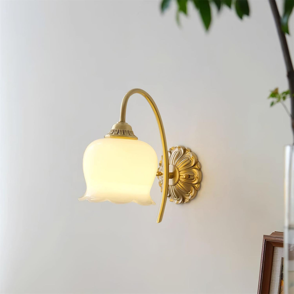 Lindenia Resin Wall Light-Moonnatur