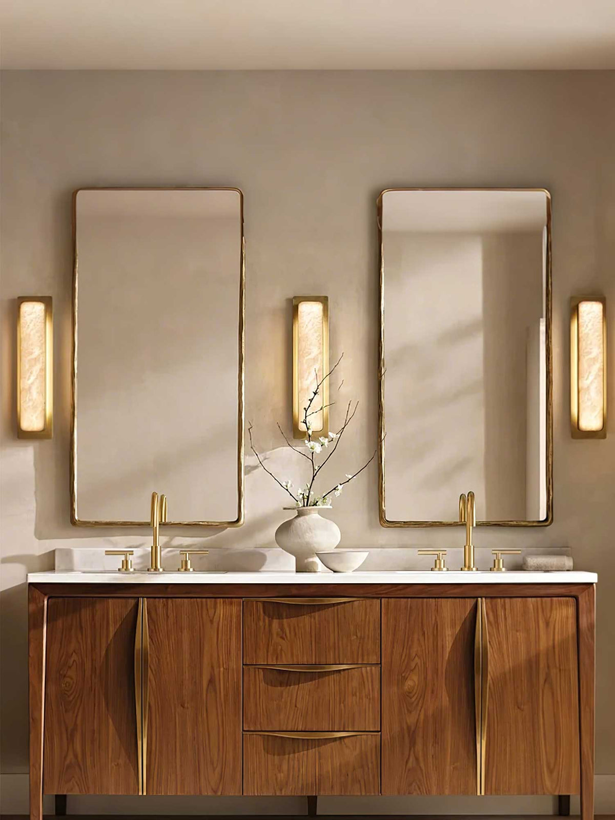 Enverorie Alabaster Wall Light-Moonnatur