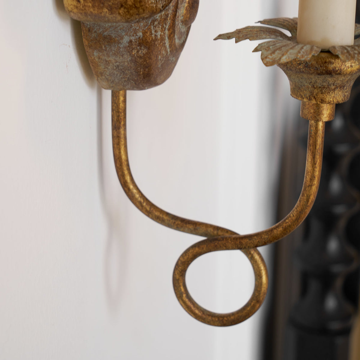 Altonwyn Wood Wall Light-Moonnatur