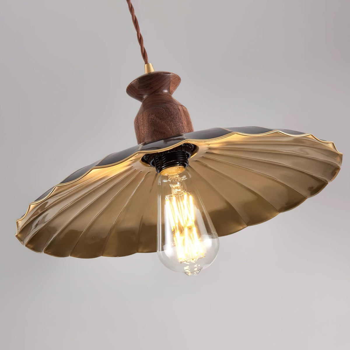 Rovenenora Brass Pendant Light-Moonnatur