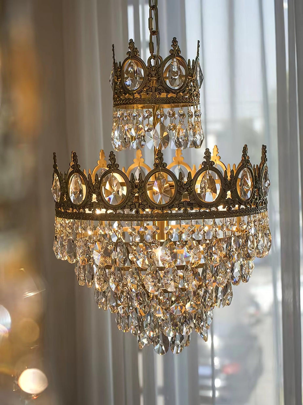 Elvarra Crystal Chandelier-Moonnatur