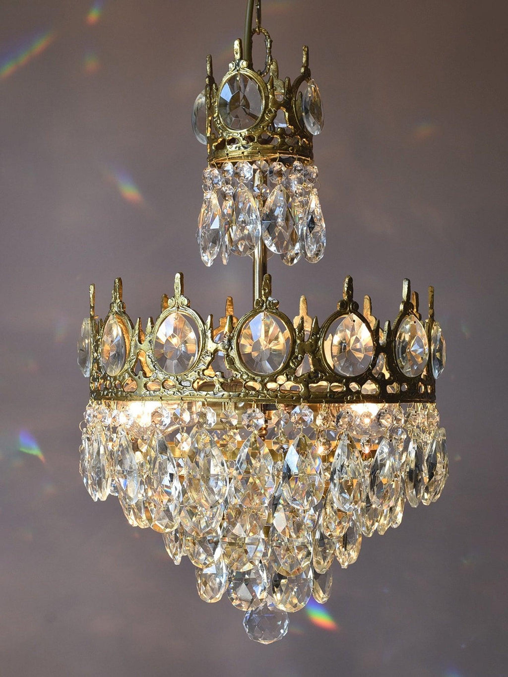 Elvarra Crystal Chandelier-Moonnatur