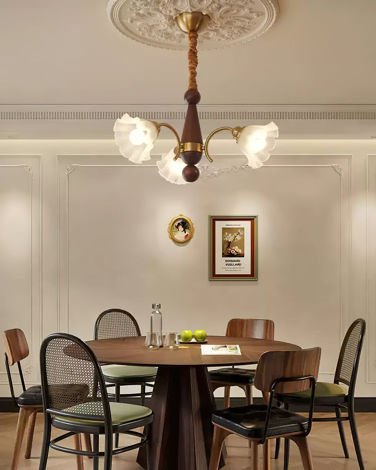 Garnelford Glass Chandelier-Moonnatur