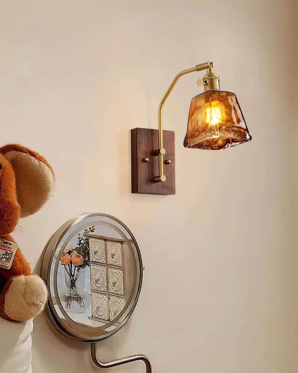 Lathenash Glass Wall Light-Moonnatur