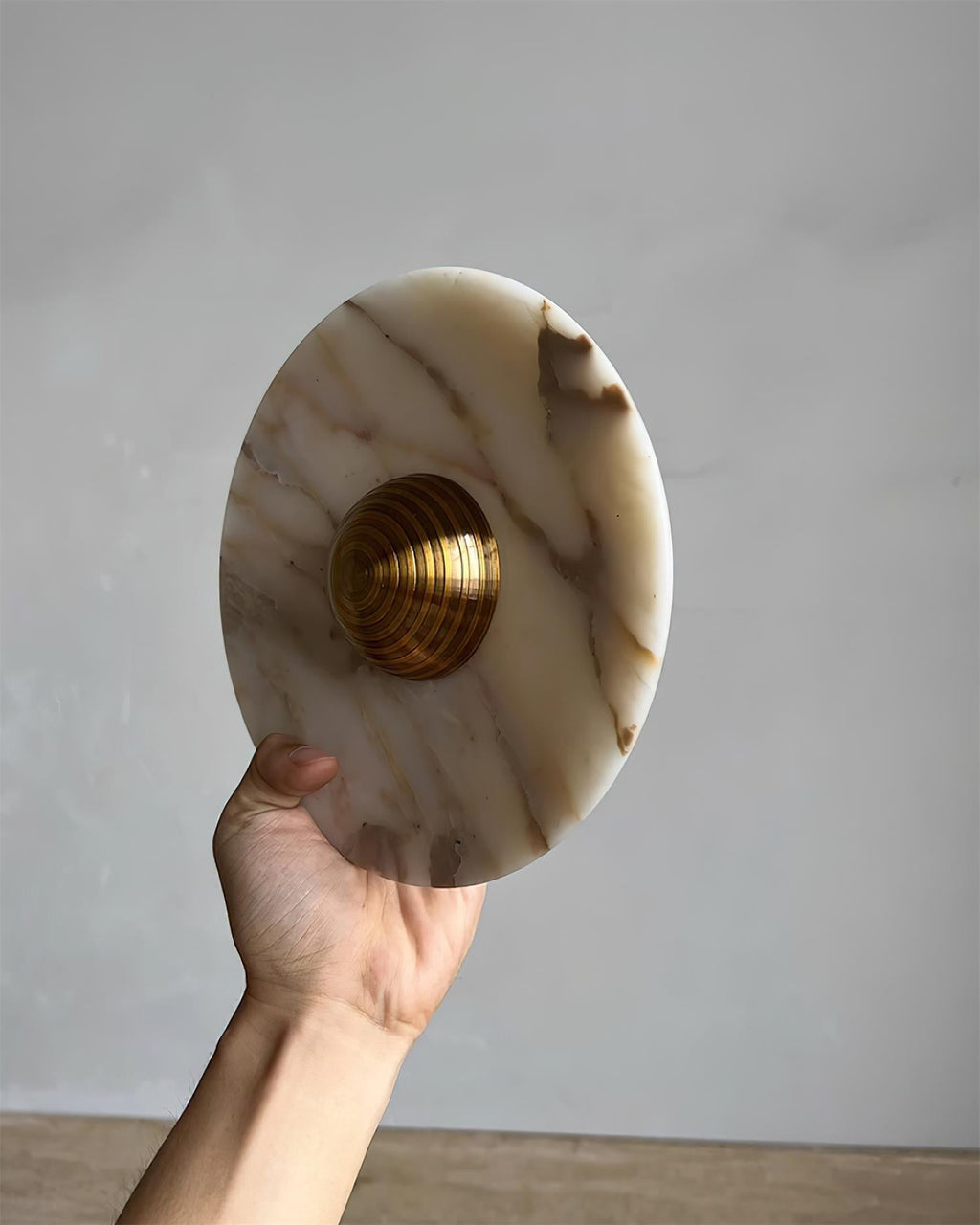 Zelvenwren Marble Wall Light-Moonnatur