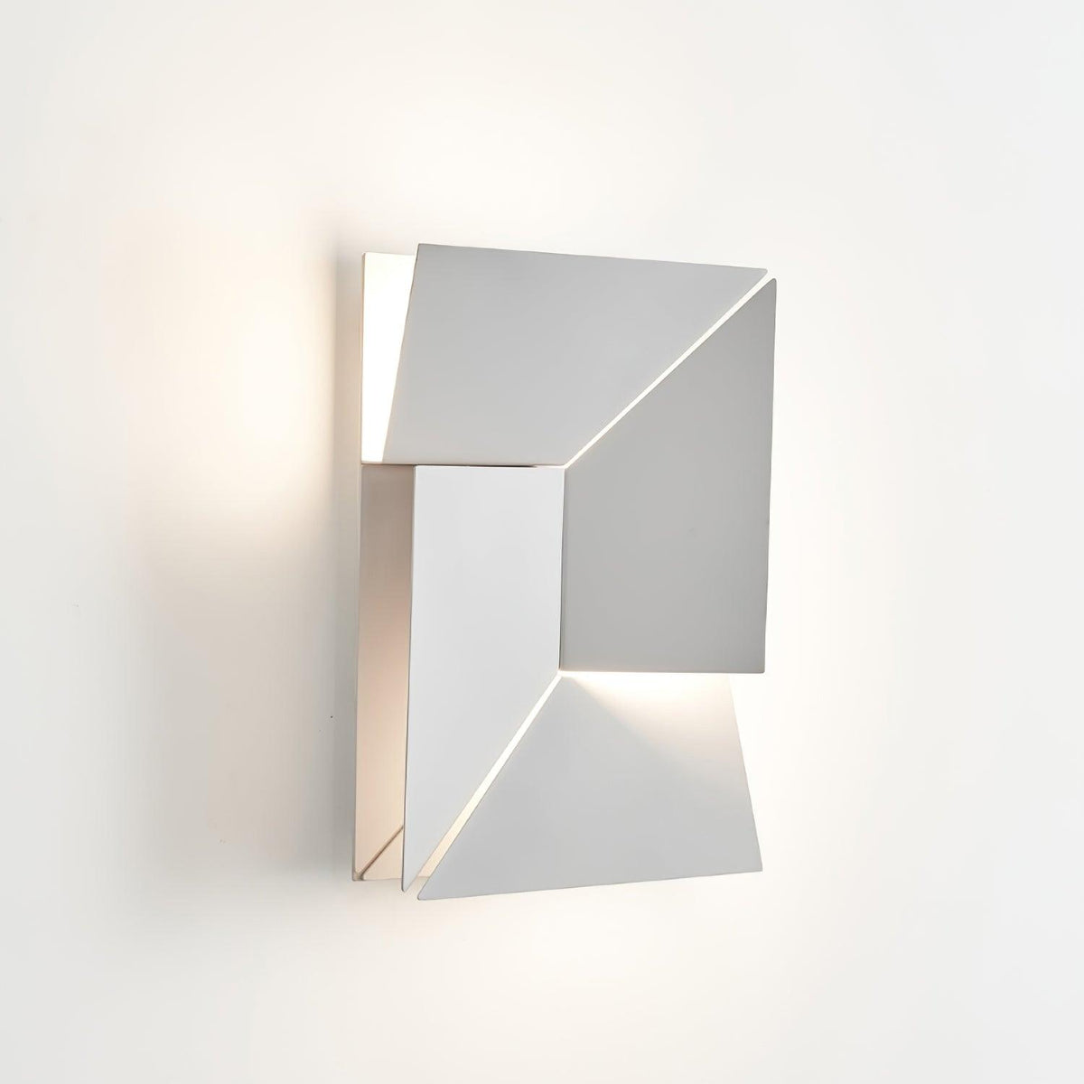 Casteris Aluminium Wall Light-Moonnatur