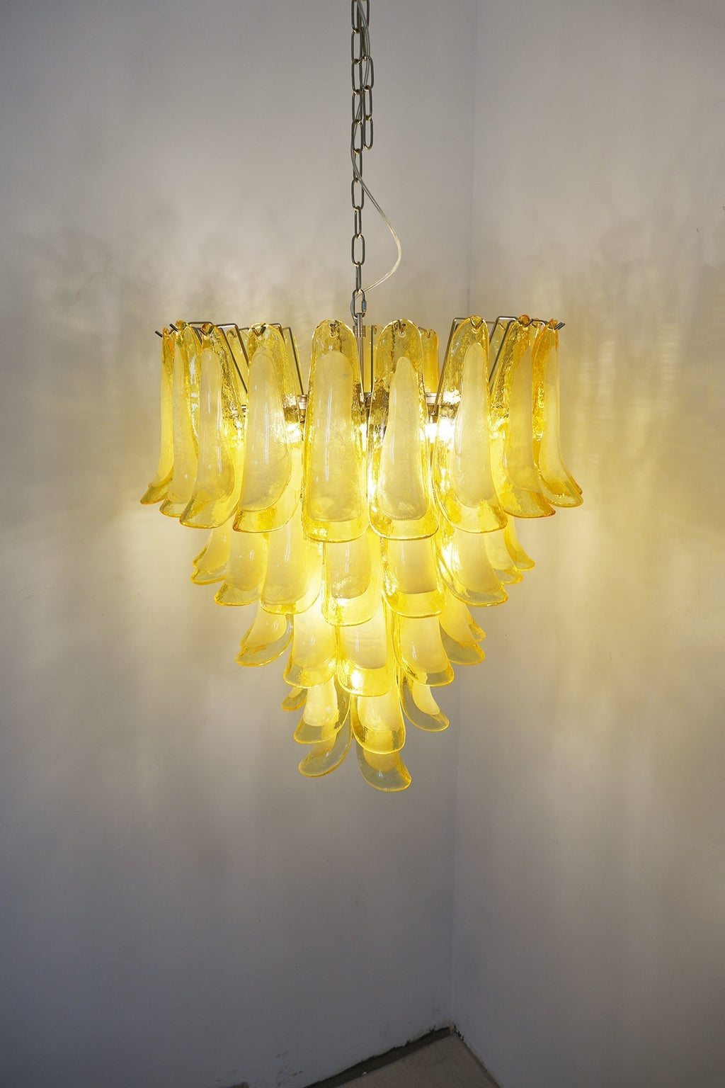 Larenis Glass Chandelier-Moonnatur