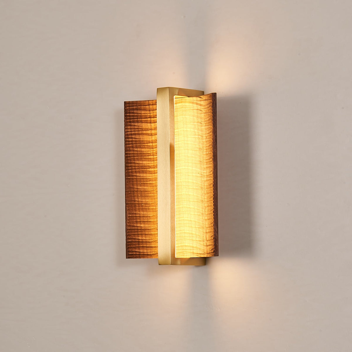 Semira Wood Wall Light-Moonnatur