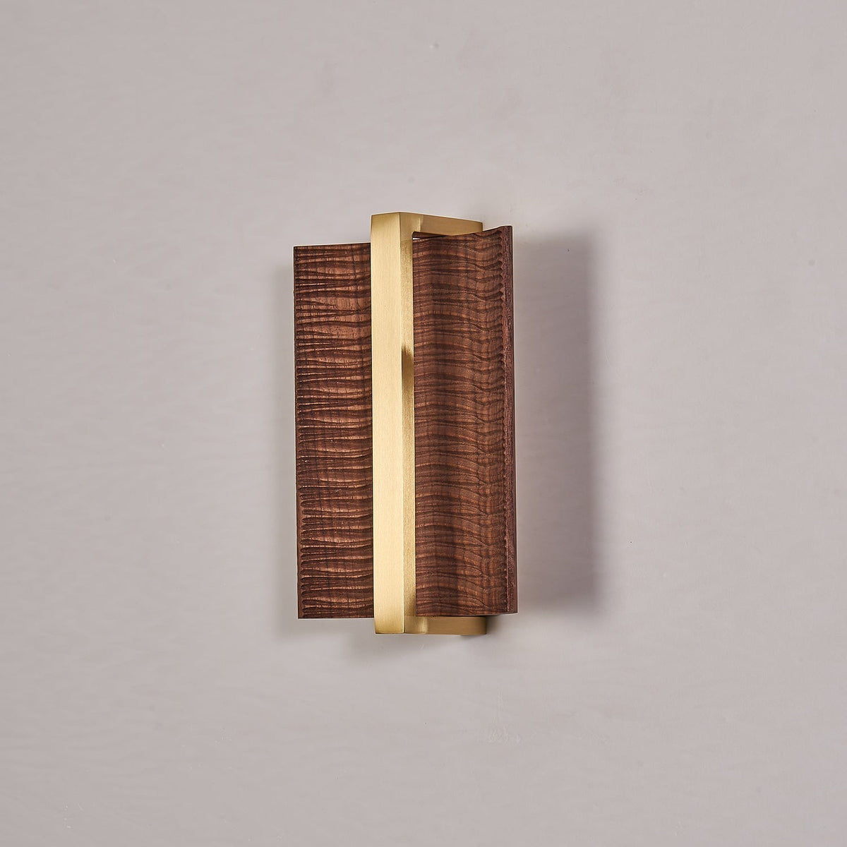 Semira Wood Wall Light-Moonnatur