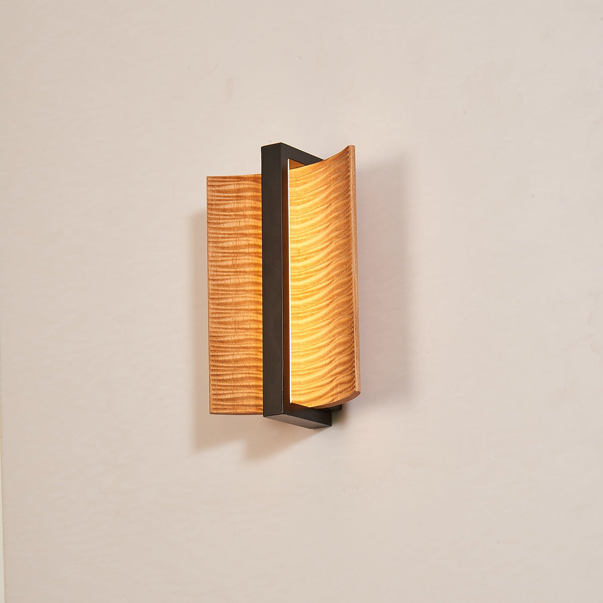 Semira Wood Wall Light-Moonnatur