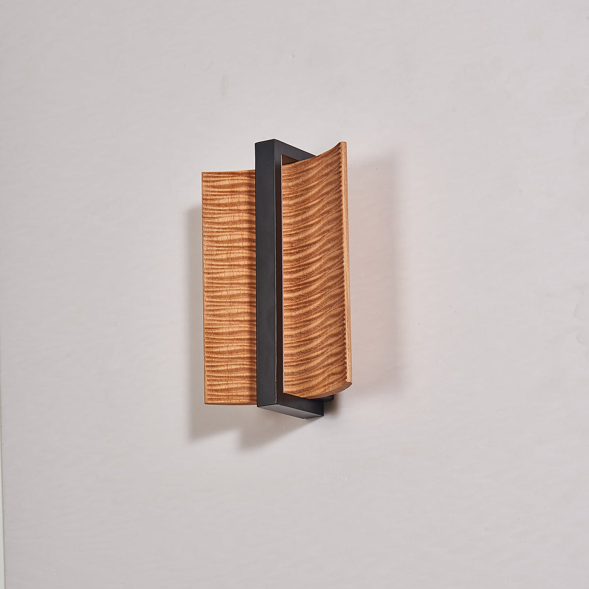 Semira Wood Wall Light-Moonnatur