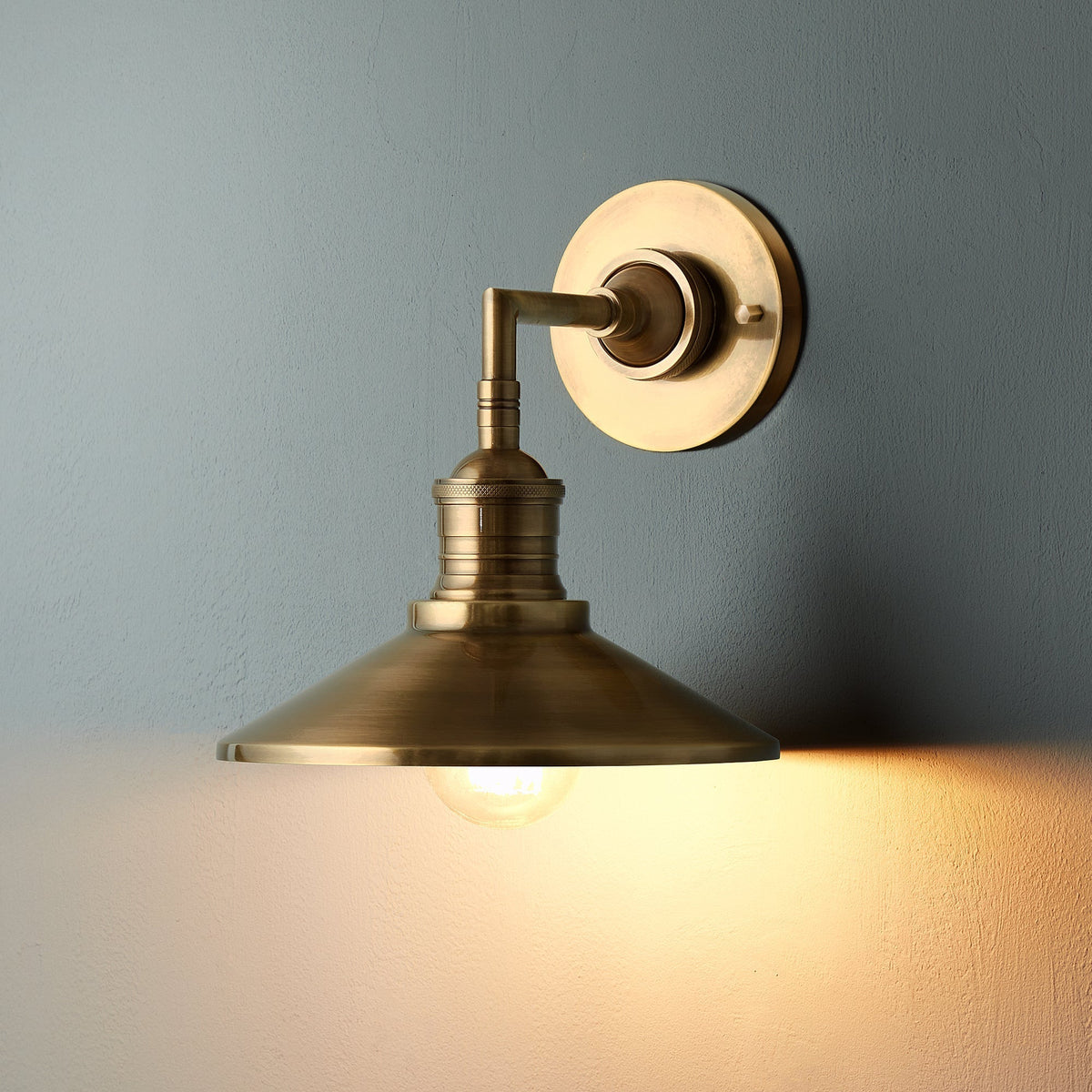 Valdenena Metal Wall Light-Moonnatur