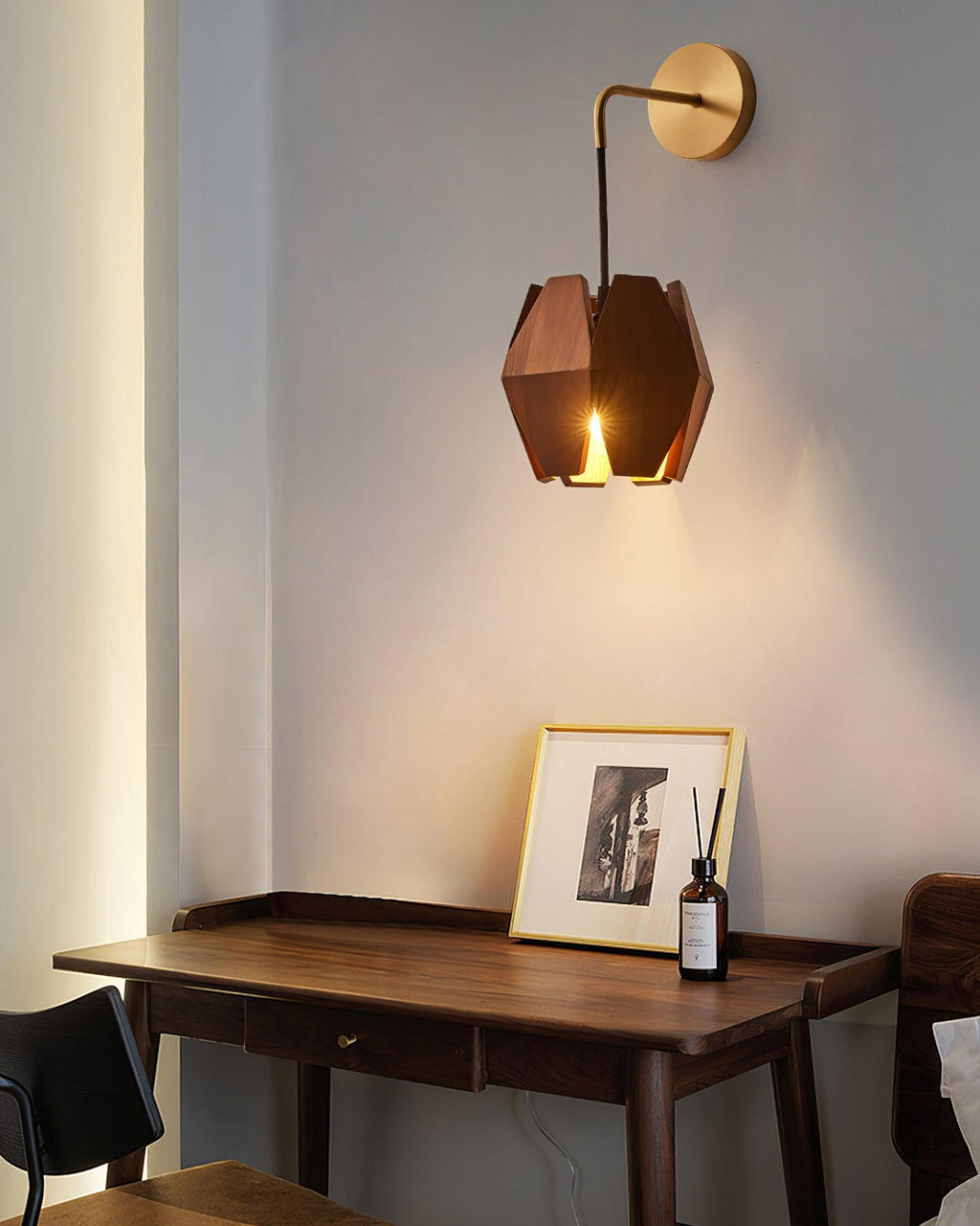 Aberdale Wood Wall Light-Moonnatur