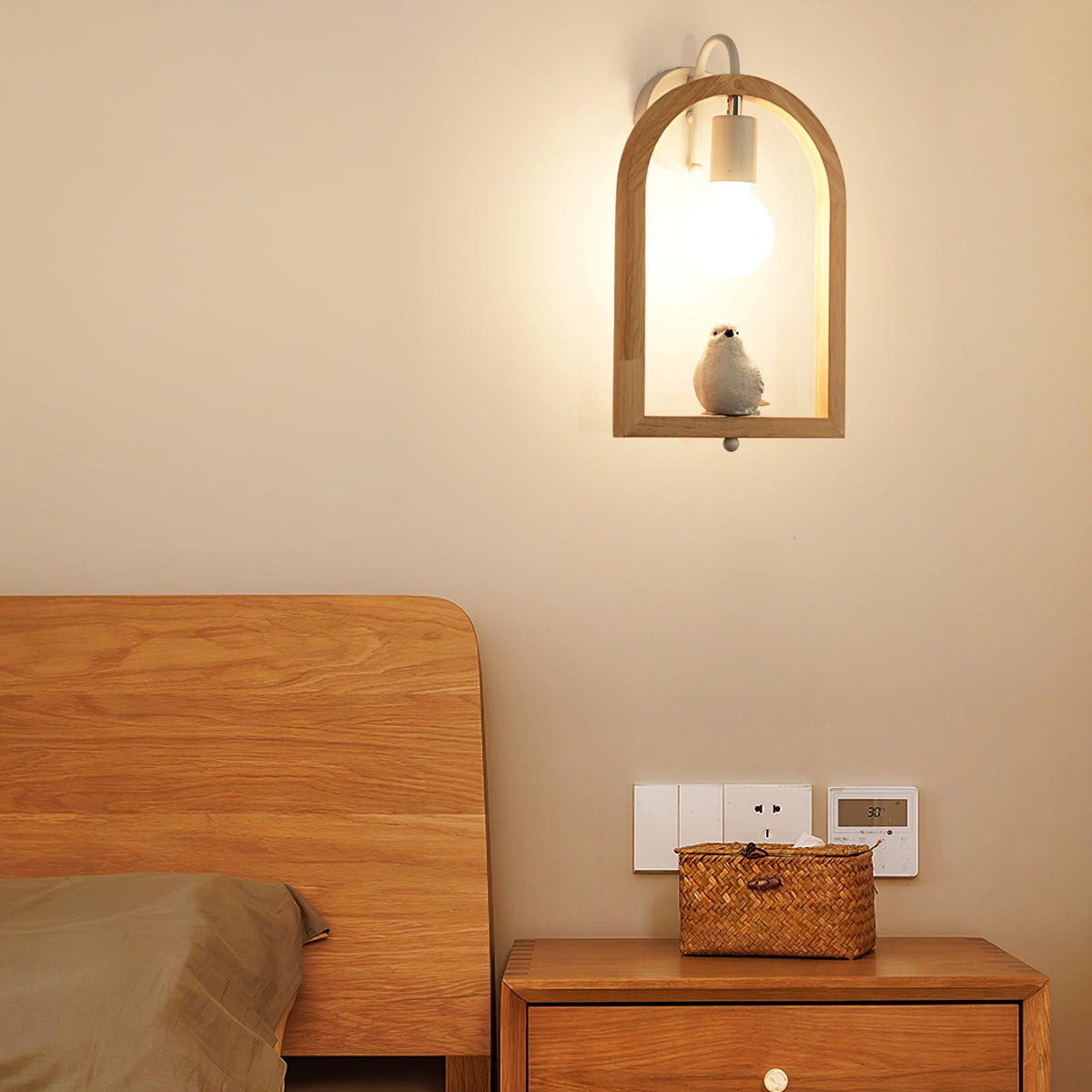 Verdenwyn Resin Wall Light-Moonnatur