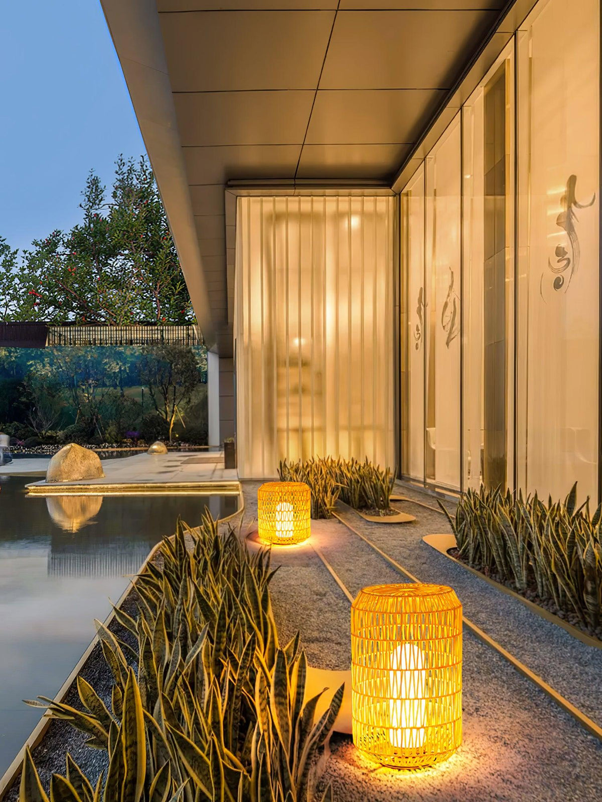 Elsenina Rattan Outdoor Light-Moonnatur