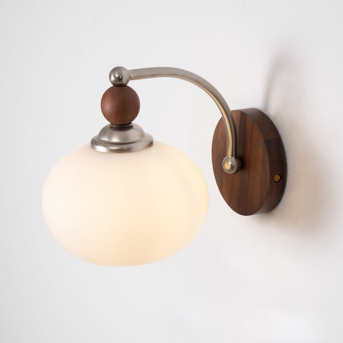 Tarenlyn Walnut Wall Light-Moonnatur