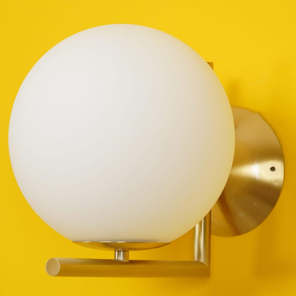 Alwynera Glass Wall Light-Moonnatur