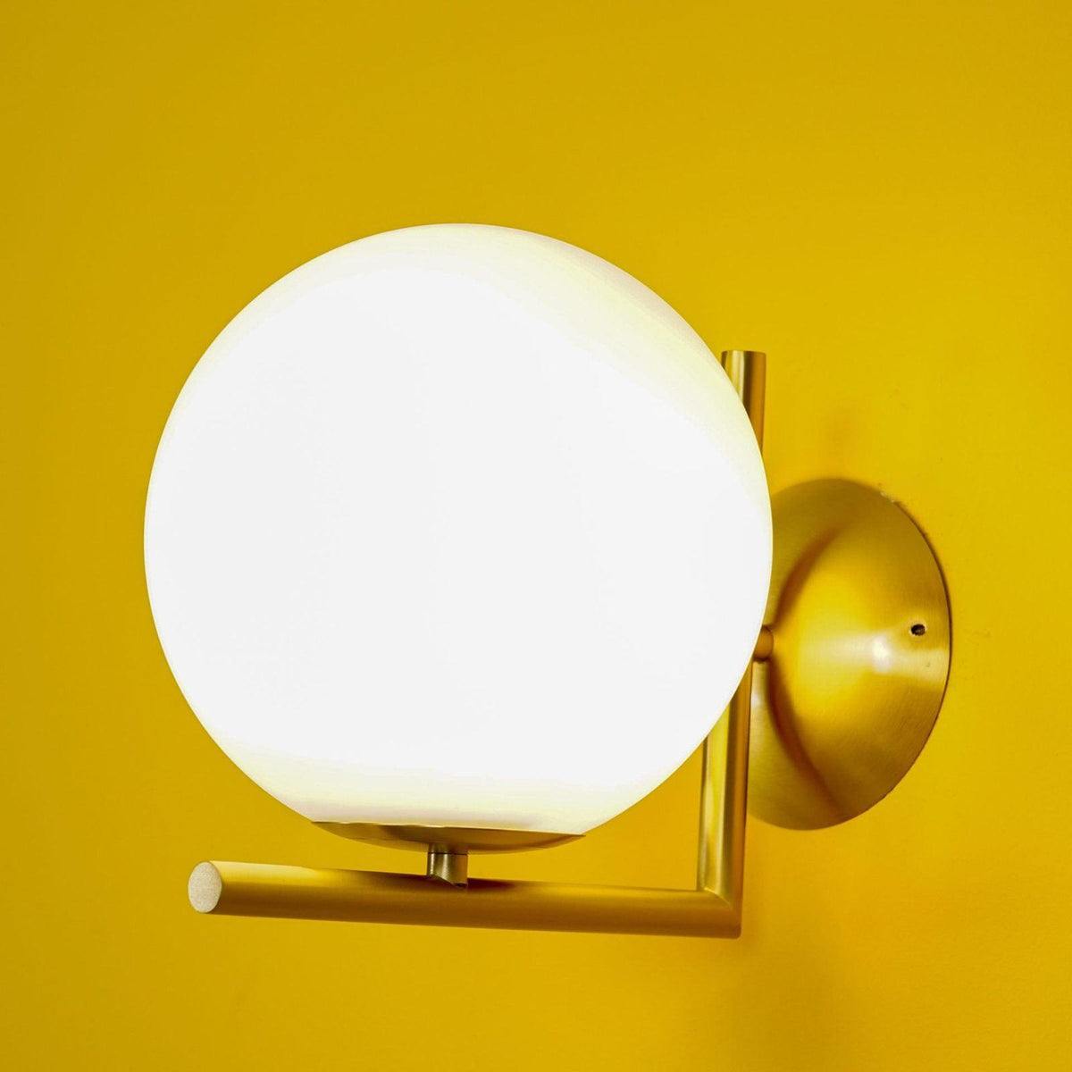 Alwynera Glass Wall Light-Moonnatur