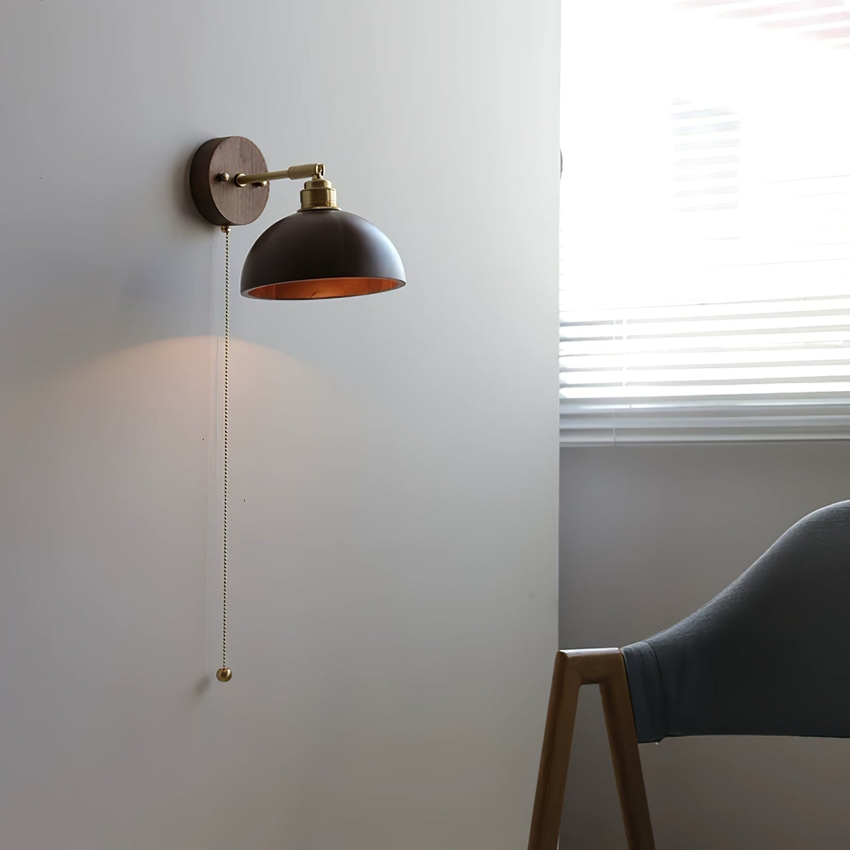 Valoria Walnut Wall Lamp-Moonnatur