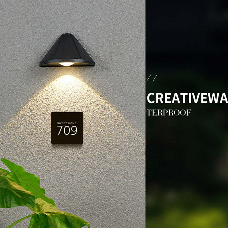 Finverhill Metal Wall Light-Moonnatur